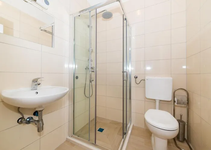 아파트 Apartman Marita